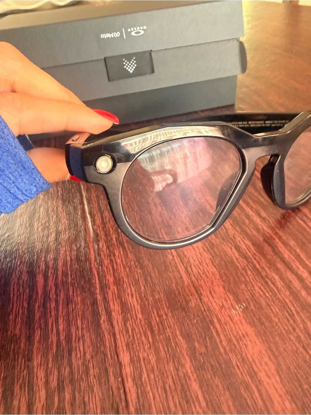 Oakley Meta HSTN Smart Glasses – Black / Transition Lenses (No Prescription)